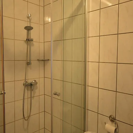 Spacious Eifel Escape, Cleaning Included Мандершайд